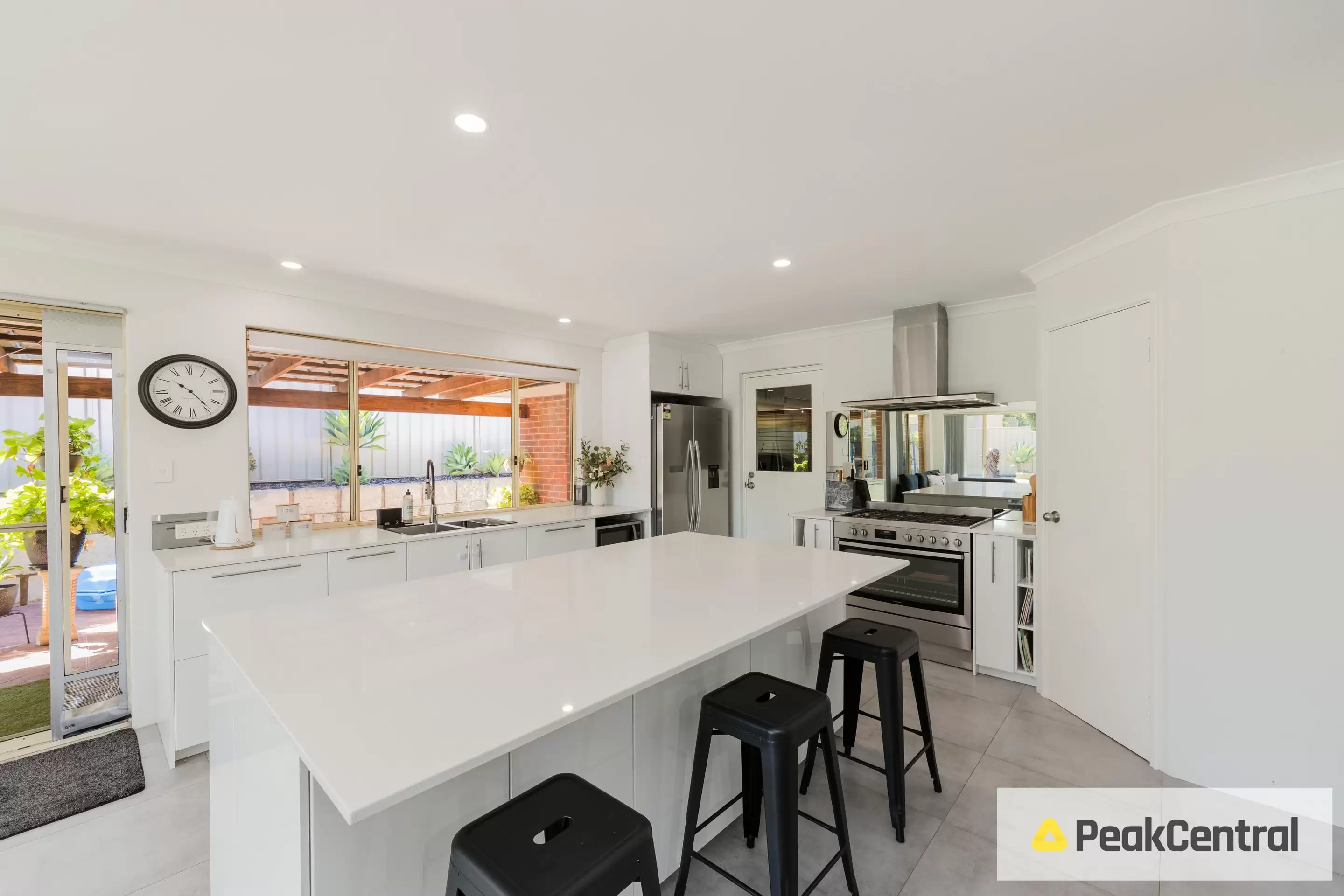 4 Karlak Close, Leda Leased by Peak Central Property Group - image 7