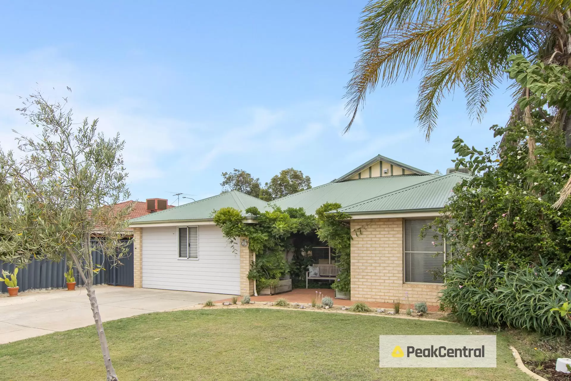 20 Harwood Close, Canning Vale Sold by Peak Central Property Group - image 2